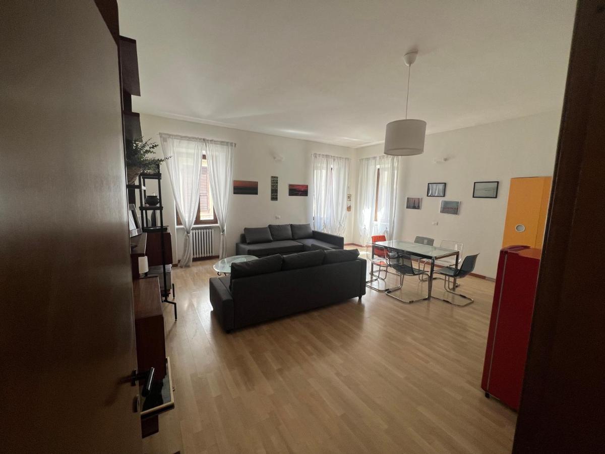 La Torretta Apartment Peschiera del Garda Dış mekan fotoğraf