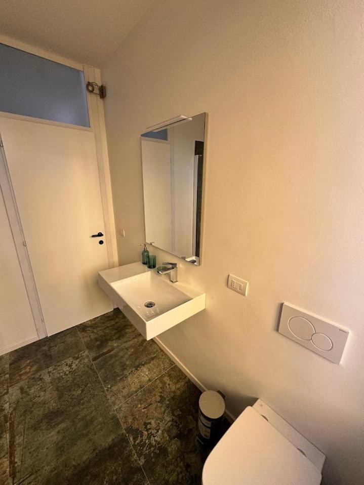La Torretta Apartment Peschiera del Garda Dış mekan fotoğraf